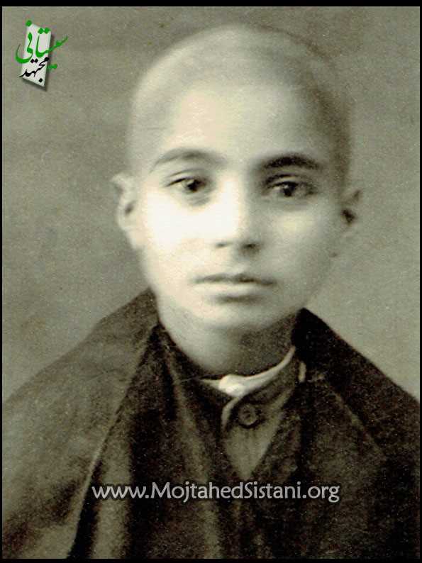 تمثال آيت الله العظمي سيد محمود مجتهد سيستاني در سن ۹ سالگي